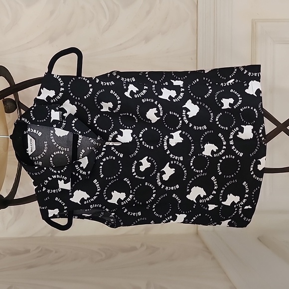 Black and white top size medium - Picture 1 of 3